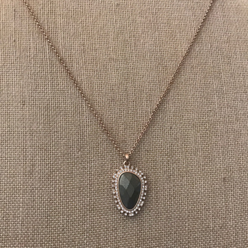 New faceted stone pendant necklace with bling - Picture 7 of 8